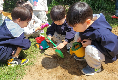 가창산들꽃학교에서의 즐거운 모래놀이